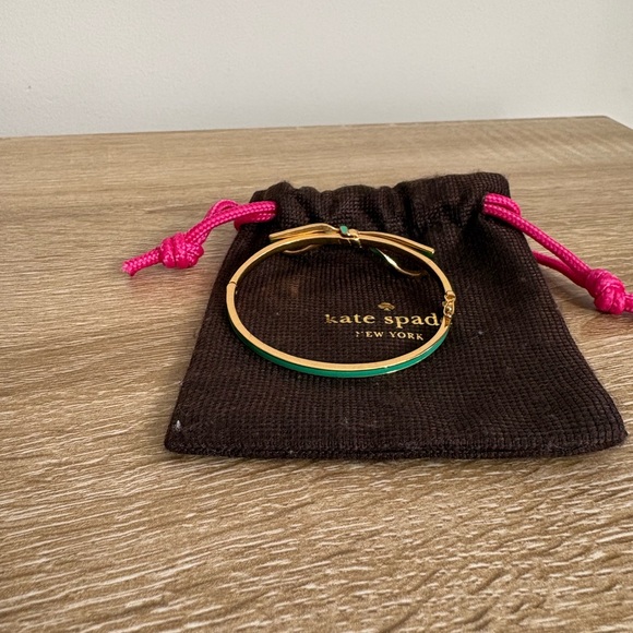 Kate Spade Bow Gold Bangle Green Bracelet - Picture 4 of 5